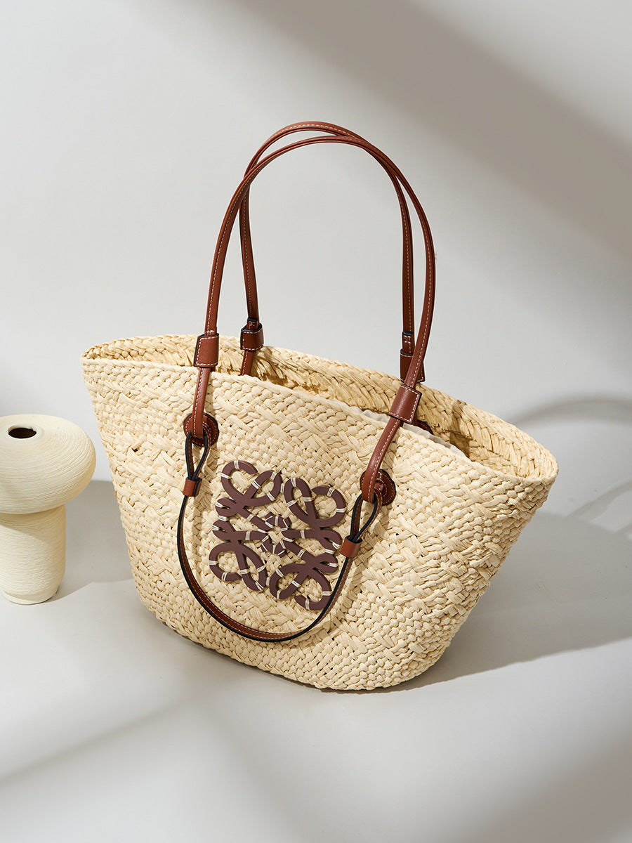 Large-Capacity Women's High-End Raffia Tote Bag with Metal Embellishment – Summer Beach/Seaside Vacation Shoulder Handbag, Hand-Woven Natural Straw Bag for Casual & Chic Style